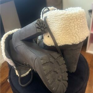Wool lined Heeled Bootie